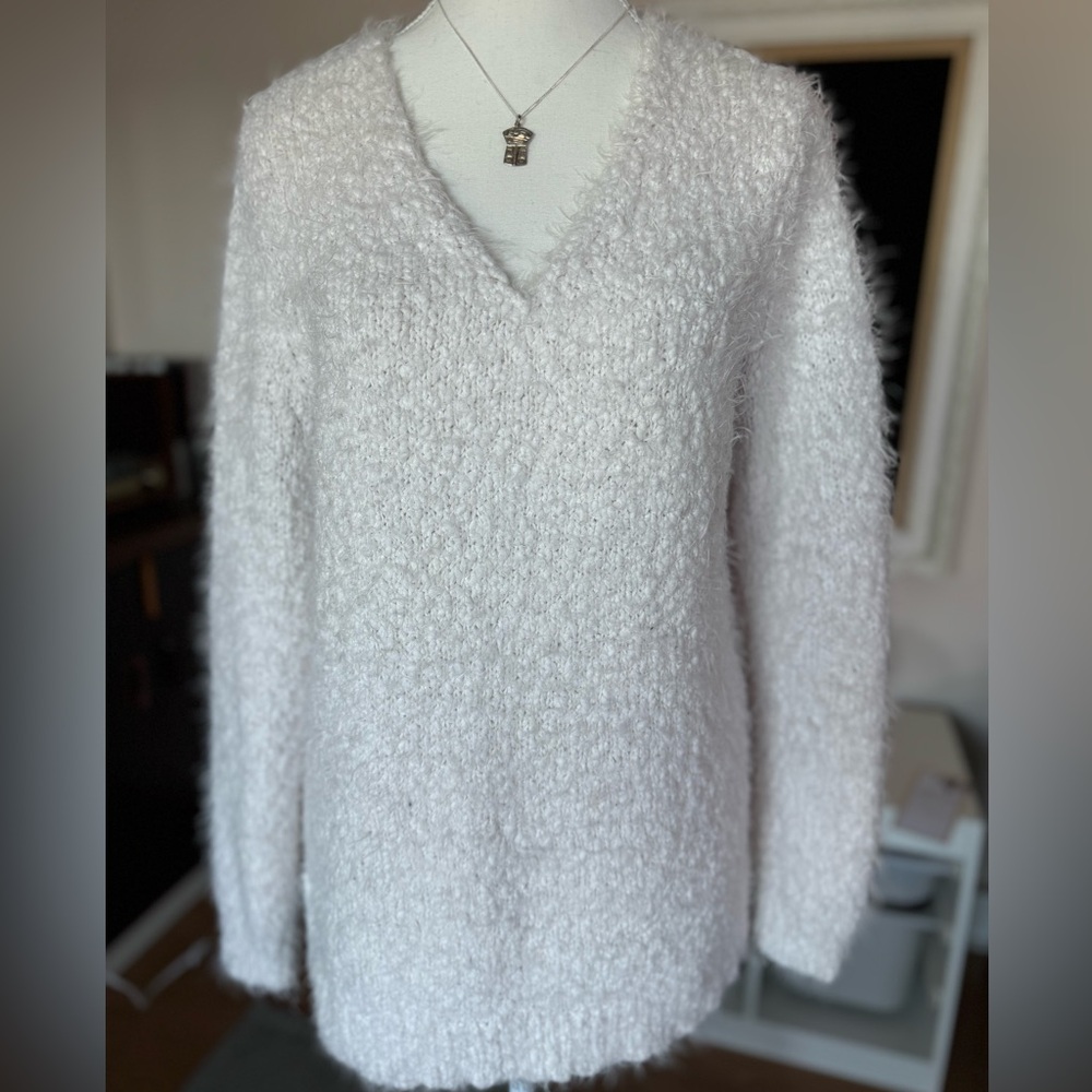 Kenneth Cole Reaction Cozy Fuzzy Sweater Size M 🍁🍁
